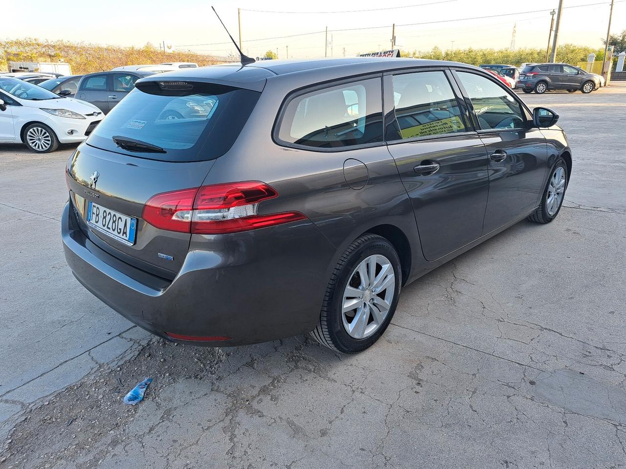 Peugeot 308 BlueHDi 120 S&S Allure - 2015