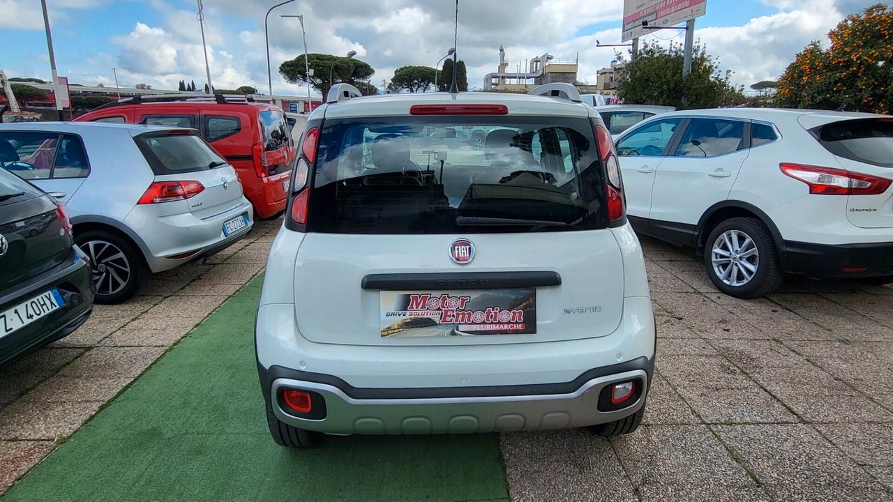 Fiat Panda 1.0 Hybrid City Cross Fire Fly