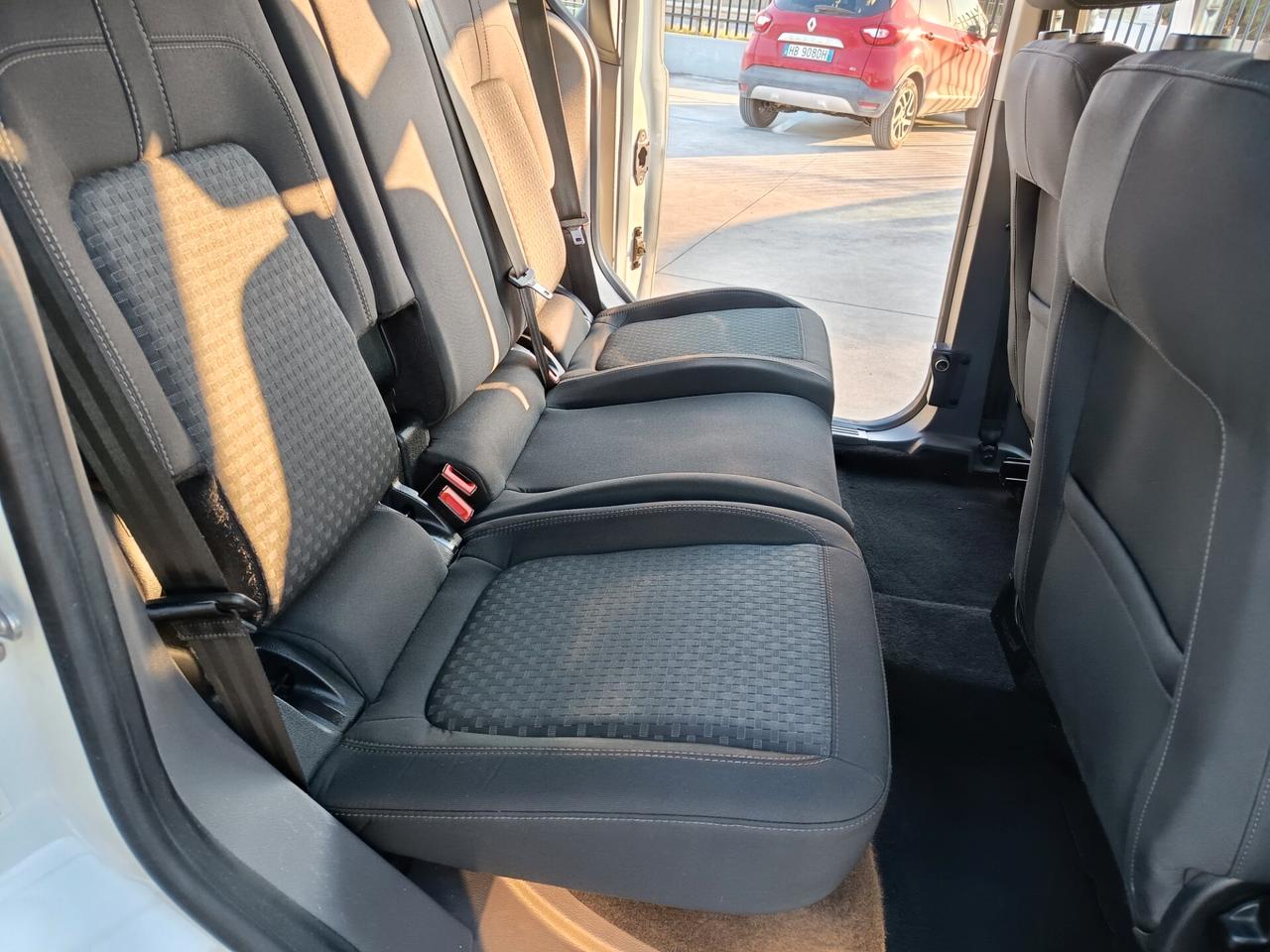 Ford transit connect 1,5 diesel 6 marce autocarro 5 posti 2022