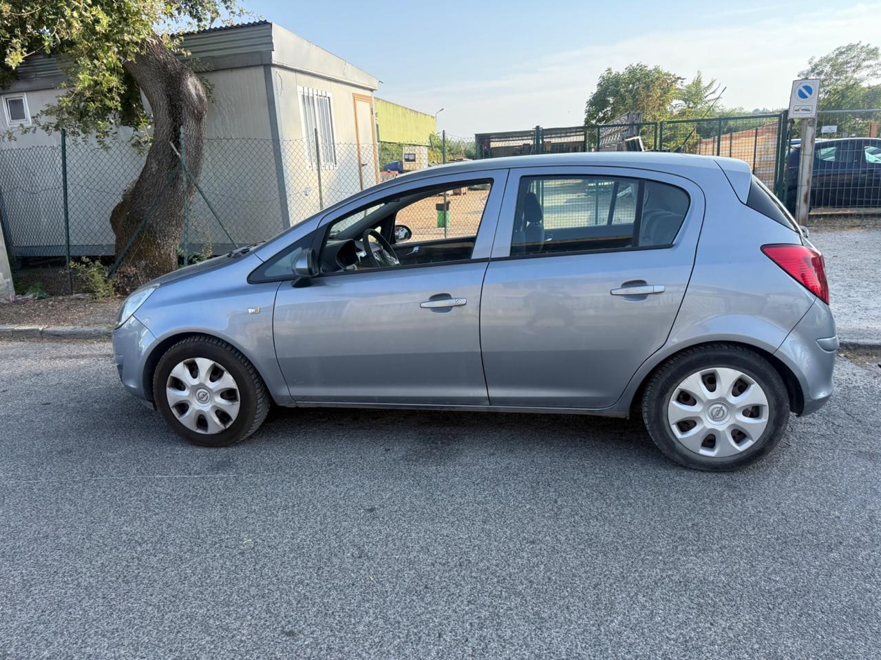 Opel Corsa 1.2 5 porte Easytronic Enjoy