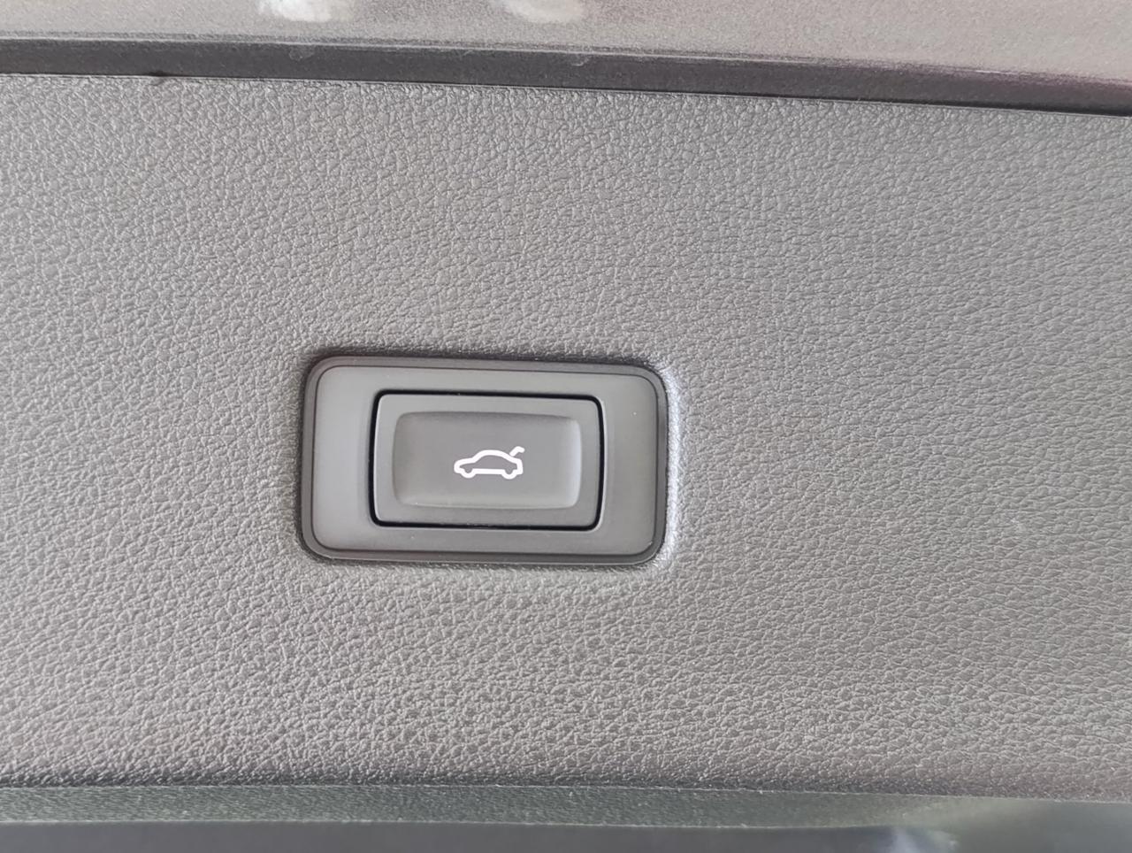 Audi Q8 55 3.0 tfsi mhev Sport quattro tiptronic