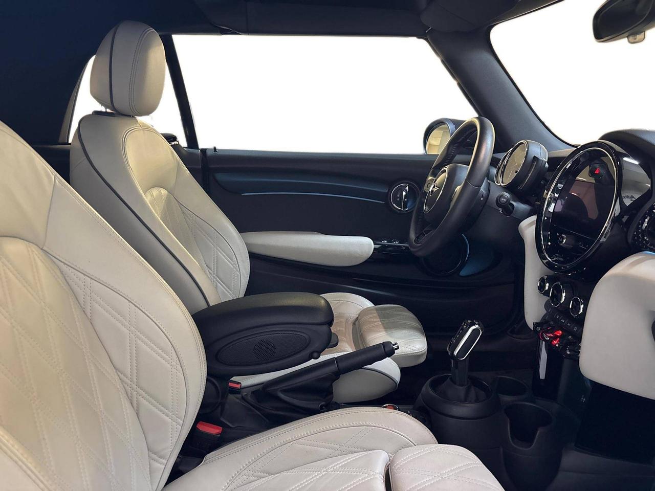 MINI Cabrio Cooper Sidewalk