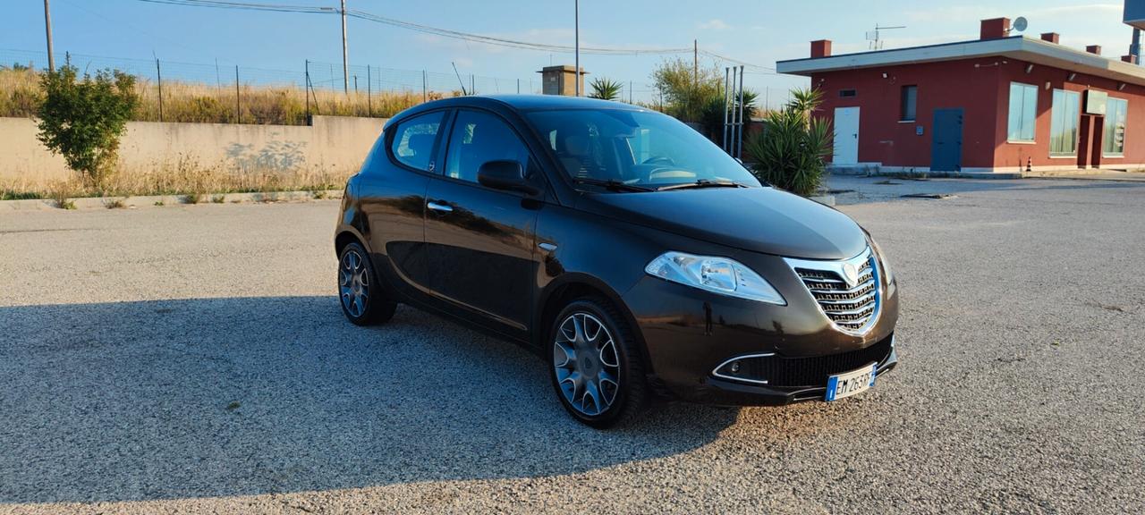 Lancia Ypsilon 1.2 69 CV 5 porte GPL Ecochic Gold