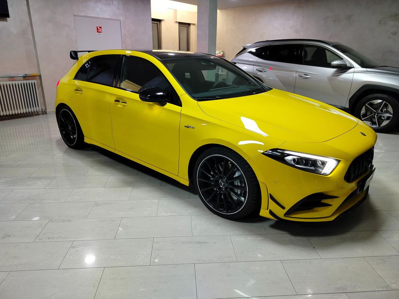 Mercedes-Benz A 35 AMG AMG Line Premium Editon