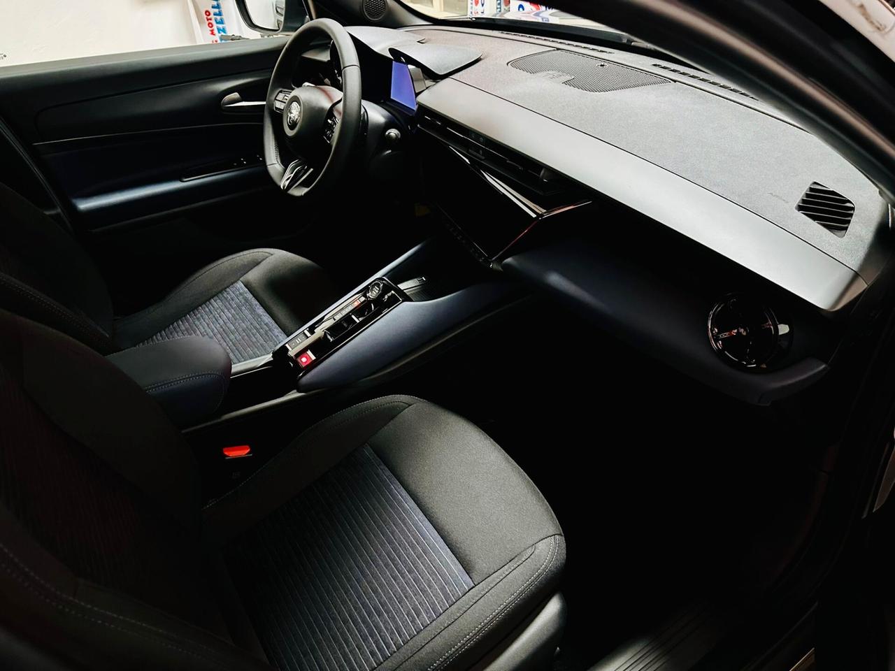 Alfa Romeo Junior 1.2 136 CV Hybrid eDCT6