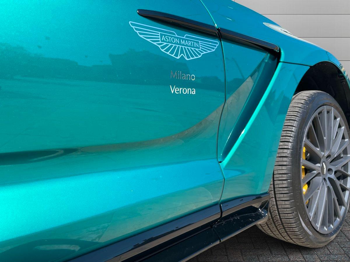 ASTON MARTIN DBX707 4.0