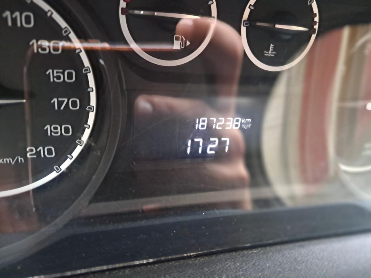 LANCIA YPSILON METANO-NEOPATENTATI-Euro5650-