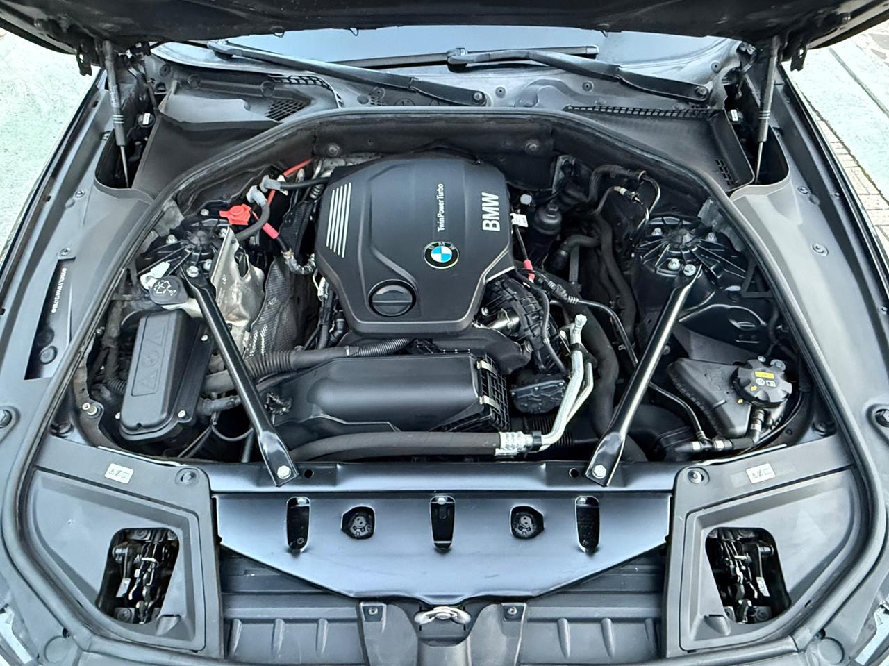 Bmw 520d Touring Luxury - GARANZIA
