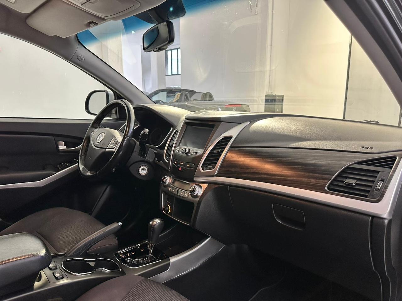 Ssangyong Korando 2.2 Diesel 2WD MT Plus