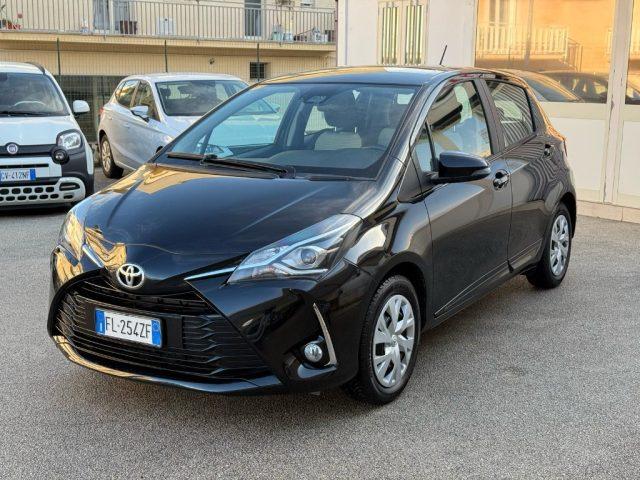 TOYOTA Yaris 1.0 5 porte Active