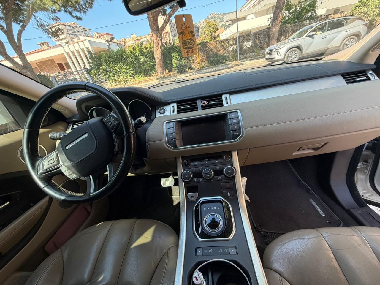 Land Rover Range Evoque 2.2 TD4 5p. Pure
