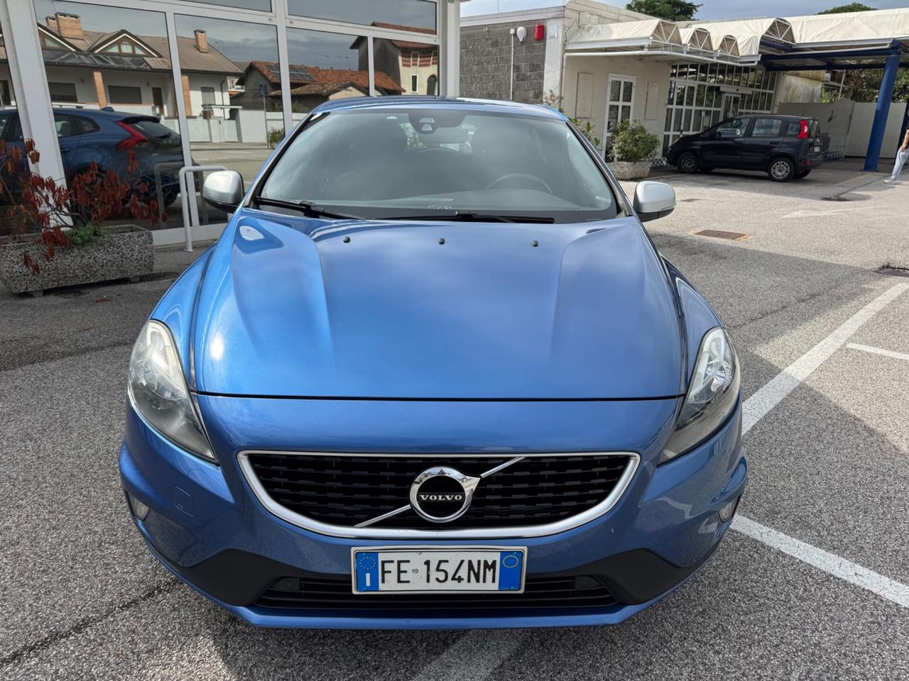 Volvo V40 D2 R-design Momentum