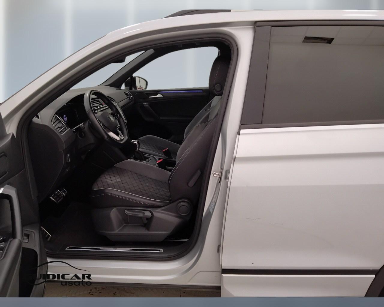 VOLKSWAGEN Tiguan II 2021 - Tiguan 2.0 tdi R-Line 150cv dsg