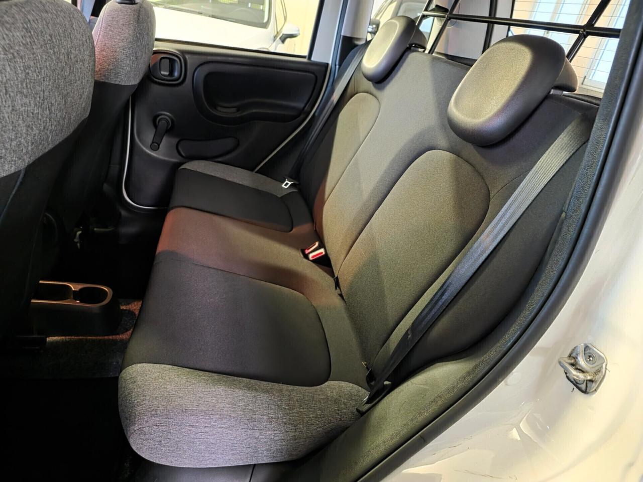 Fiat Panda Hybrid AUTOCARRO N1 4 posti