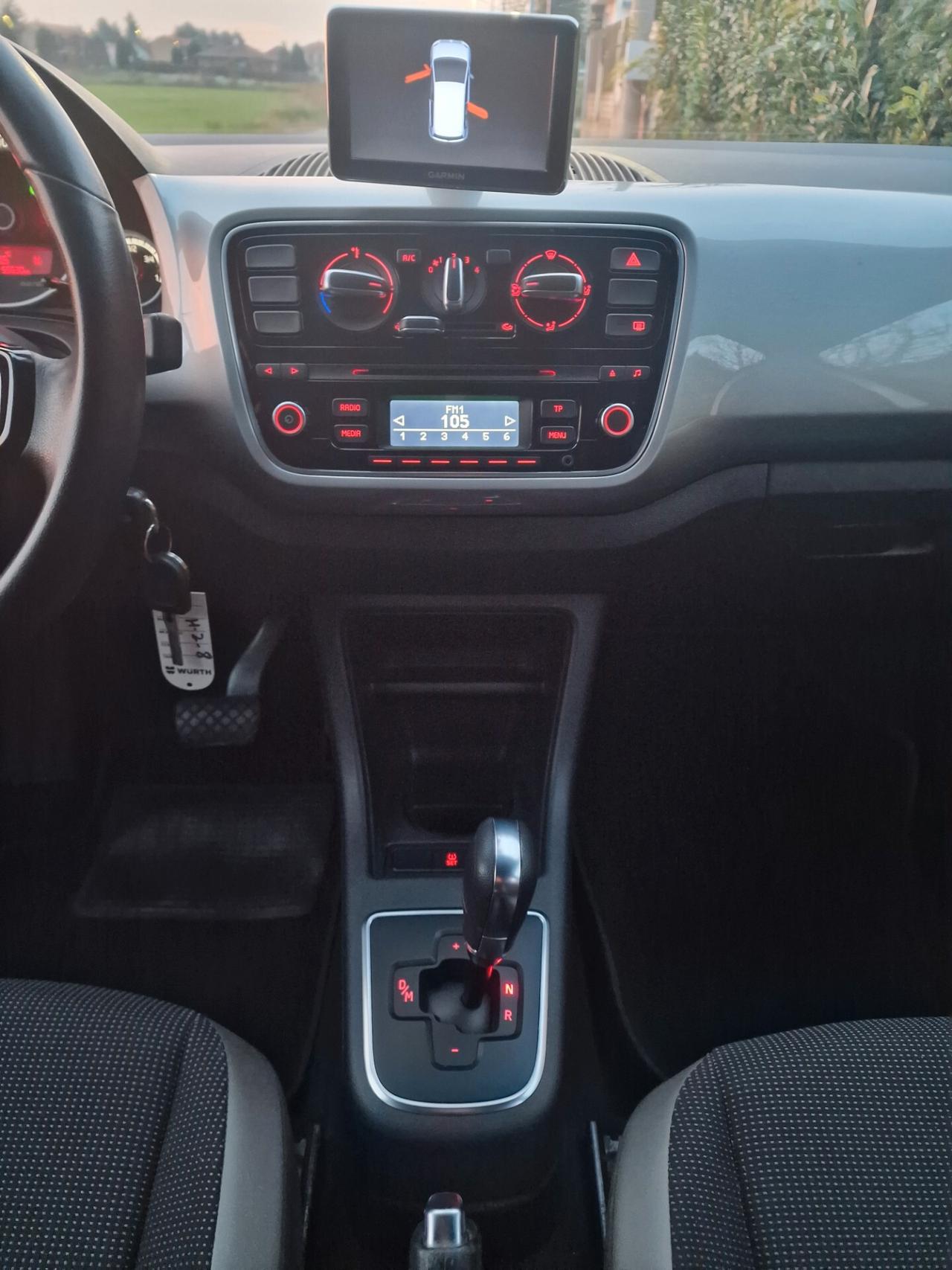 Volkswagen Up 1.0 75cv ASG