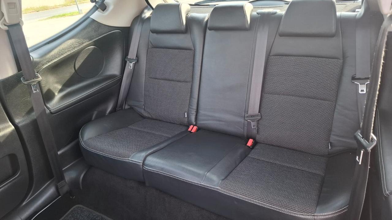 Peugeot 207 1.6 HDi 110CV 3p. Féline 84.427km
