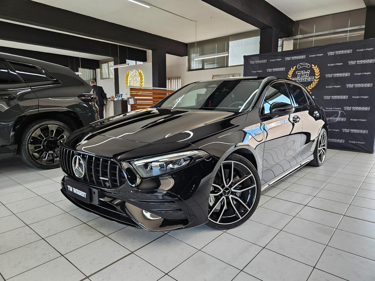 Mercedes-Benz A 35 AMG Line Premium 4matic auto