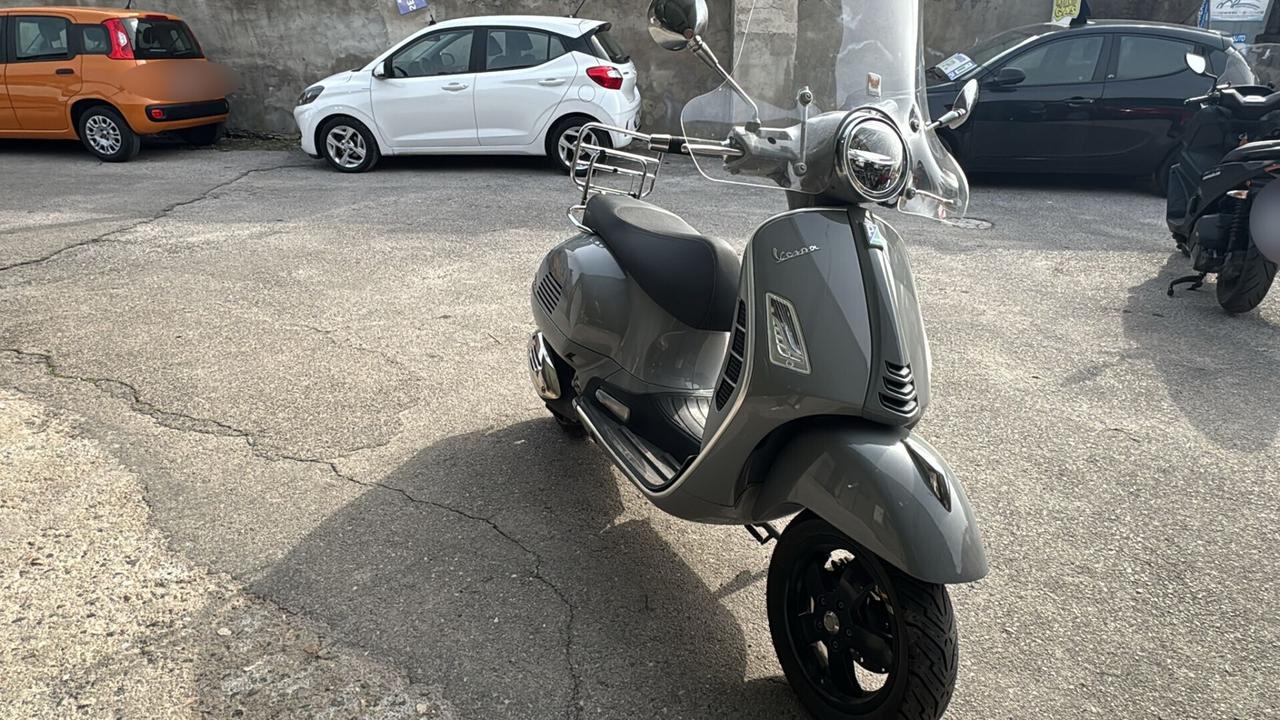 Vespa GTS 300 SUPER TECH DEL 2019 USATO