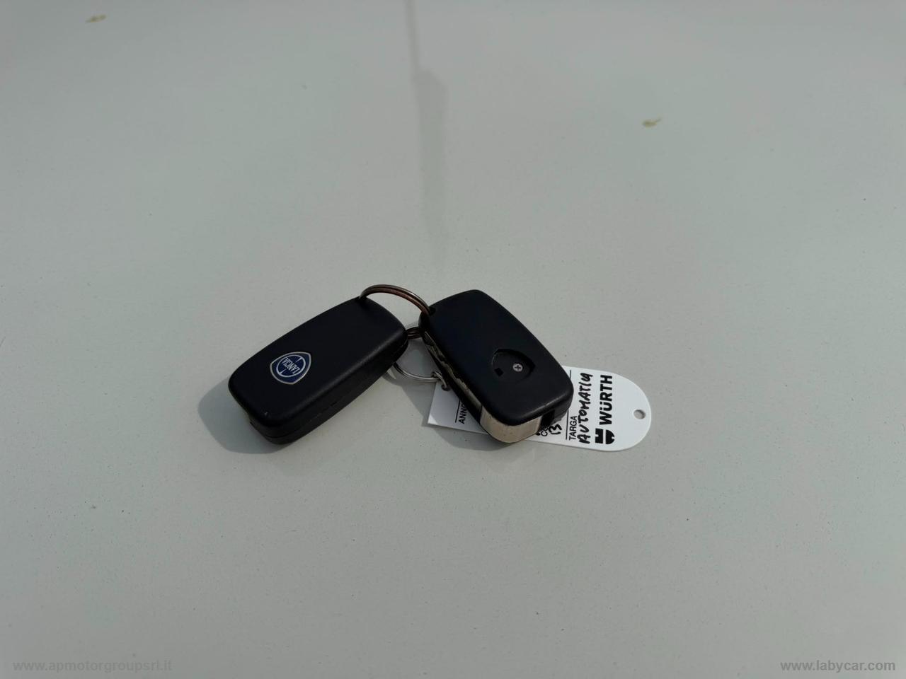 LANCIA Ypsilon 1.4 16V Platino AUTOMATICA