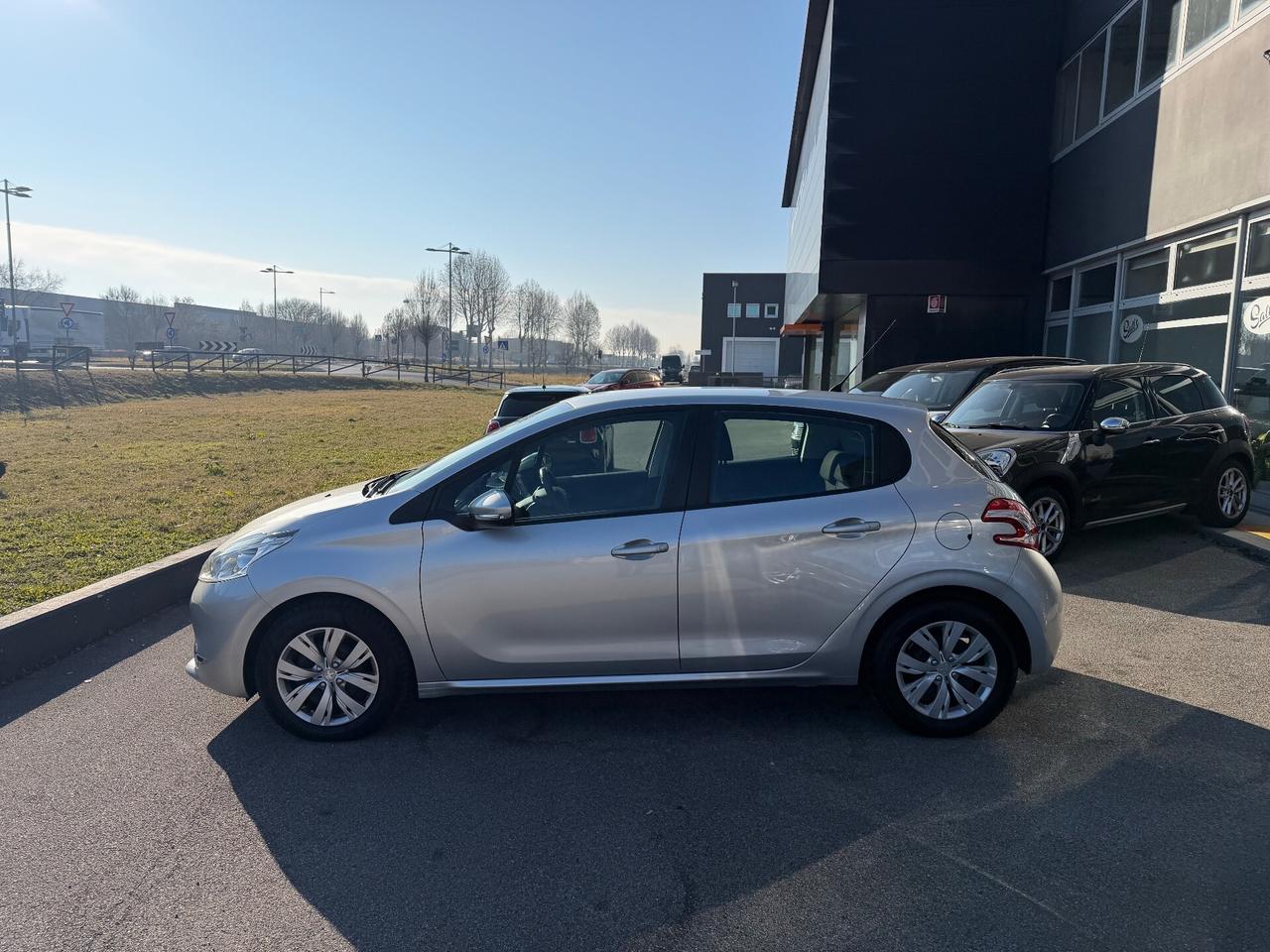 Peugeot 208 1.2 Neopatentati