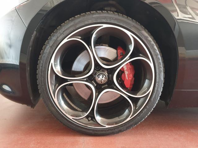 ALFA ROMEO Giulia 2.0 Turbo 280 CV AT8 AWD Q4 Veloce in arrivo