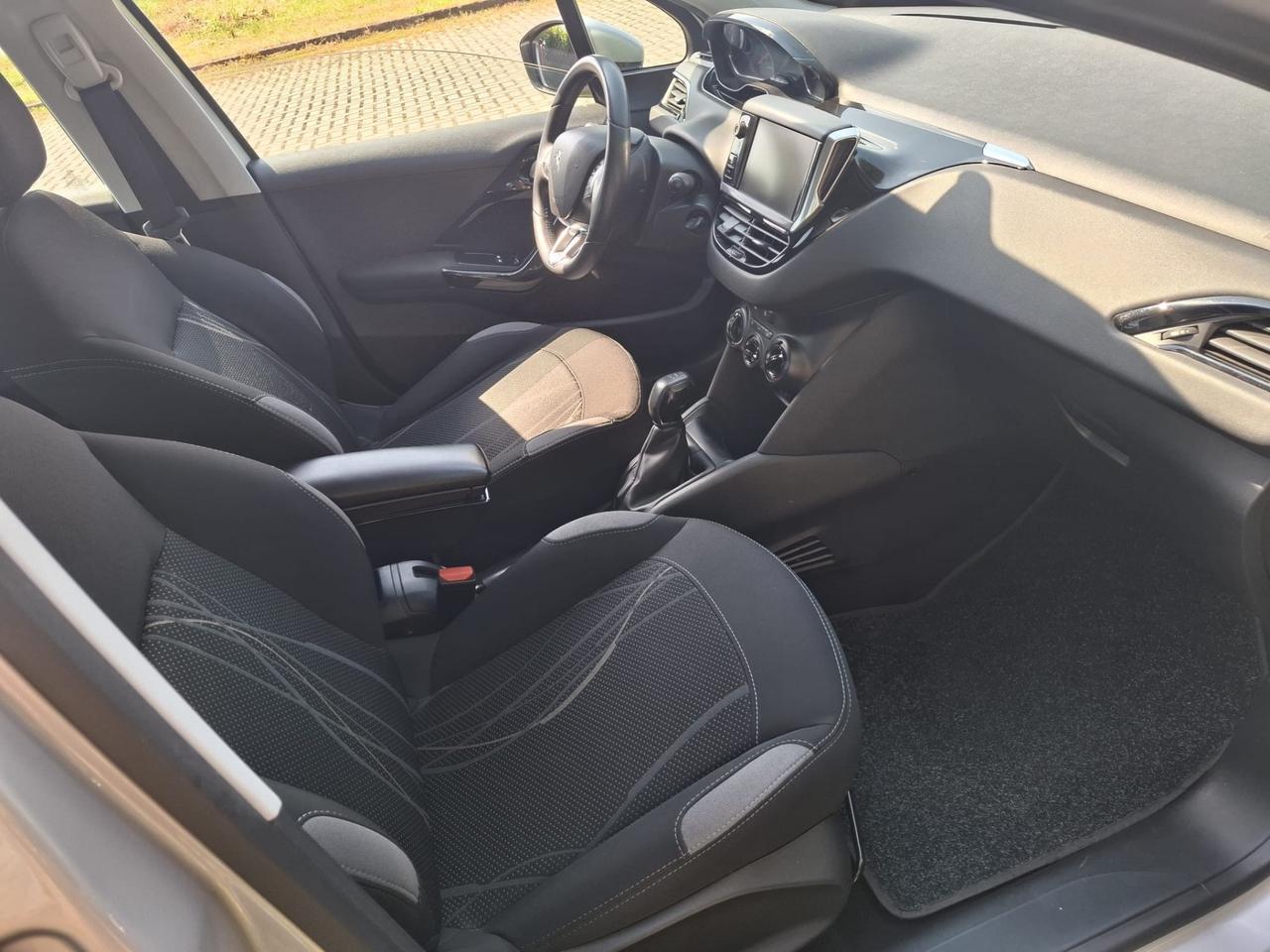 Peugeot 208 1.4 HDi 68 CV 5 porte Allure