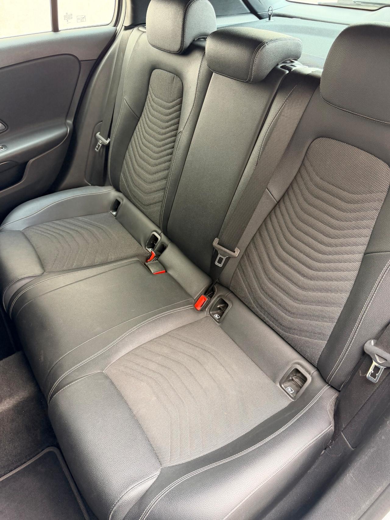 MERCEDES BENZ CLASSE A180 CDI AUTOMATICA