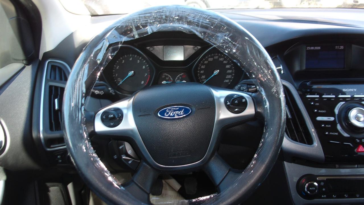 Ford Focus 1.6 120 CV GPL SW Titanium