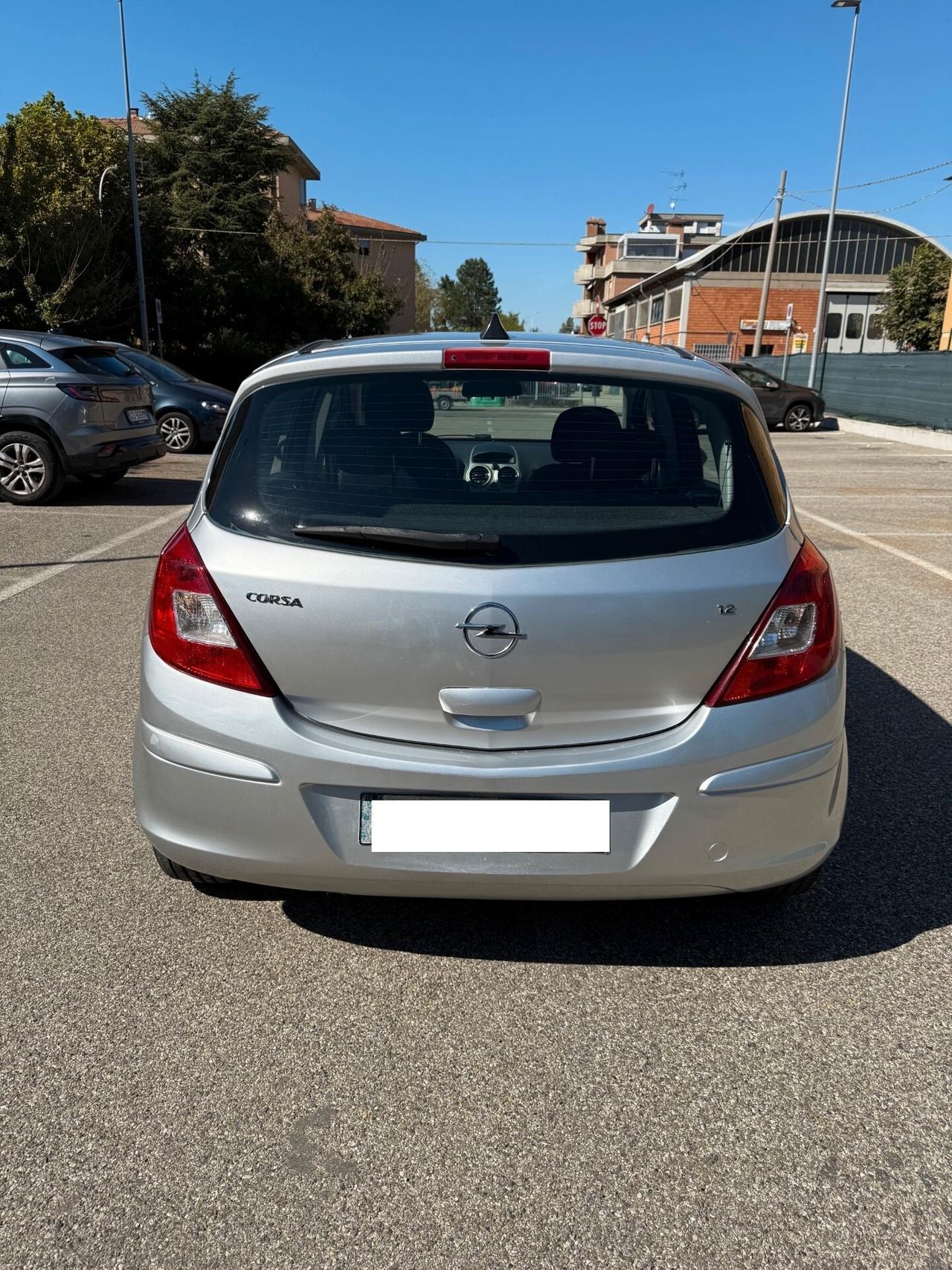 Opel Corsa 1.2 METANO - NEOPATENTATI - 12 MESI DI GARANZIA -