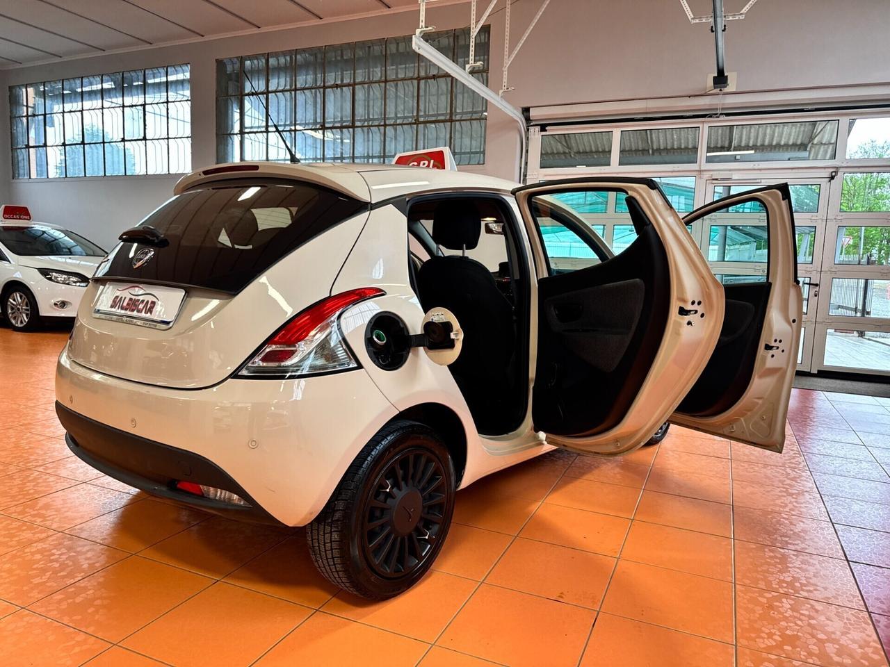Lancia Ypsilon 1.2 69 CV 5 porte GPL Ecochic Gold
