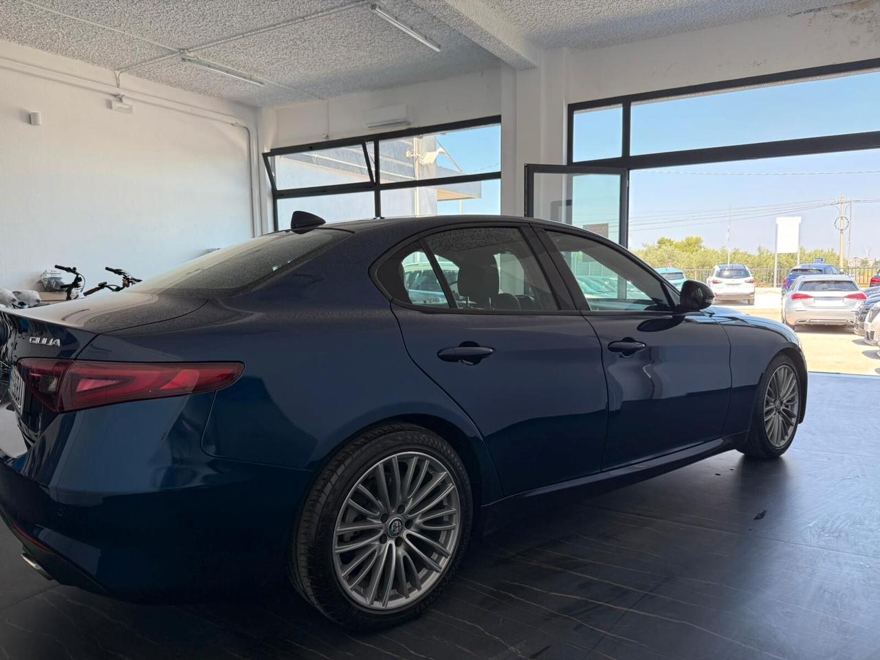 Alfa Romeo Giulia 2.2 Turbodiesel 180 CV AT8 Business Sport Launch Ed.