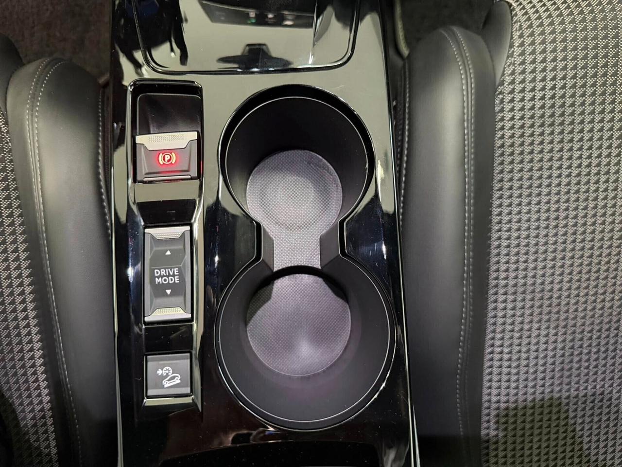 Peugeot 2008 BlueHDi 130 S&S EAT8 GT Line