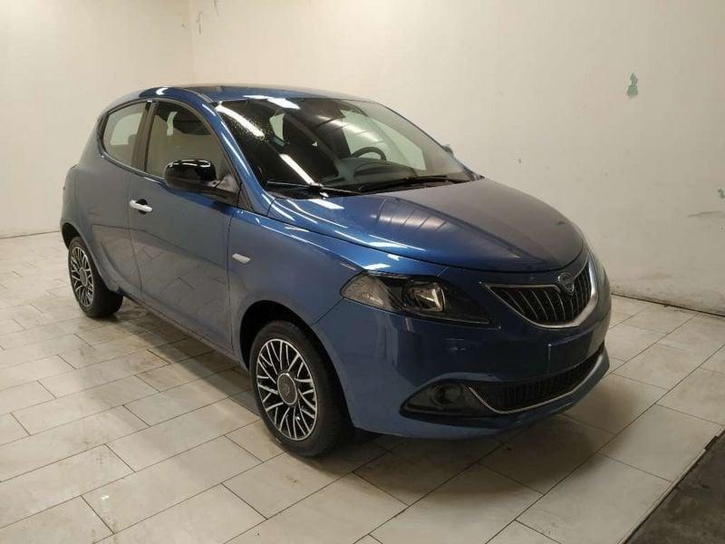 Lancia Ypsilon 1.0 firefly hybrid Platino s&s 70cv