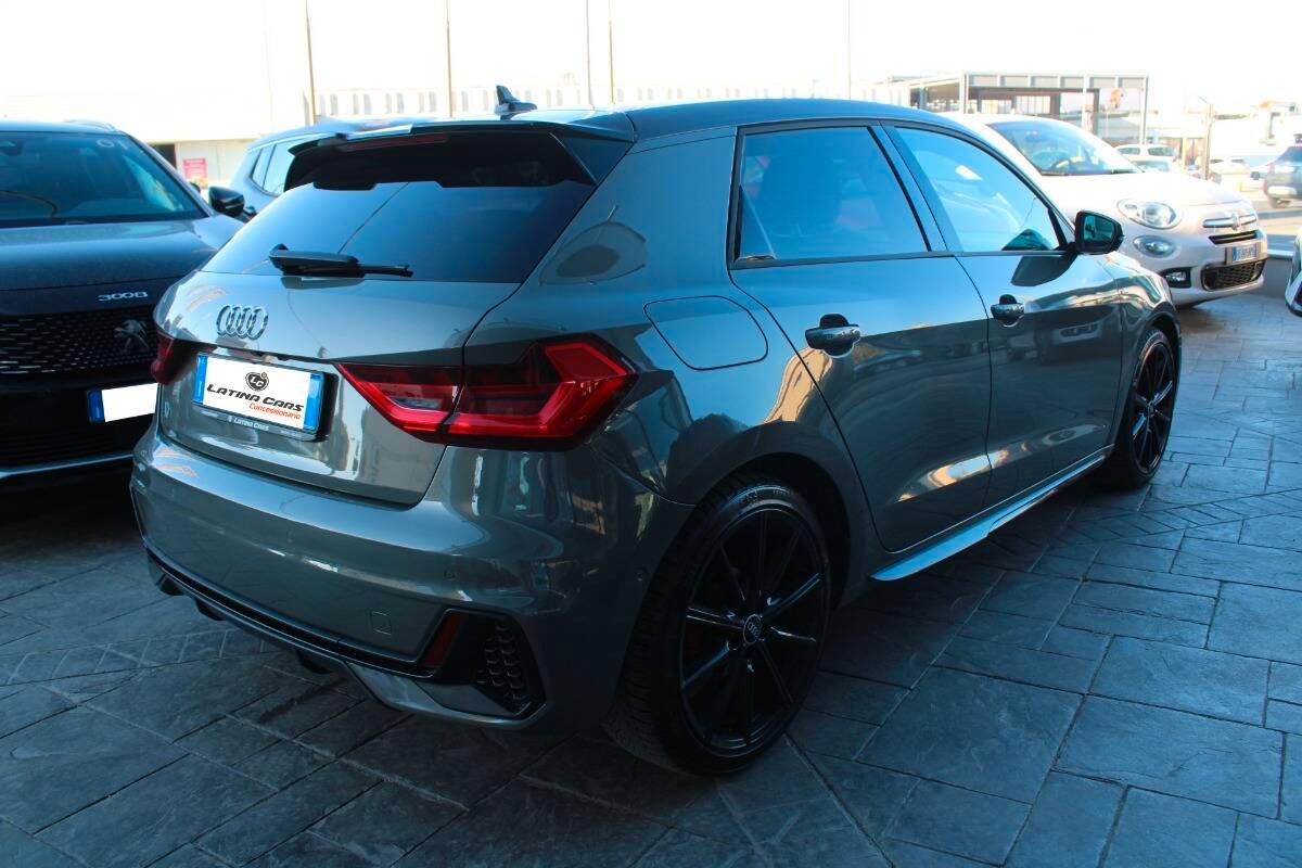 Audi A1 25 1.0 tfsi Identity Black s-tronic con CarPlay