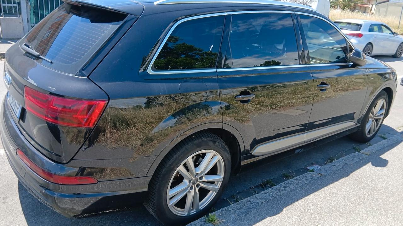 Audi Q7 3.0 TDI quattro tiptronic 7 Posti