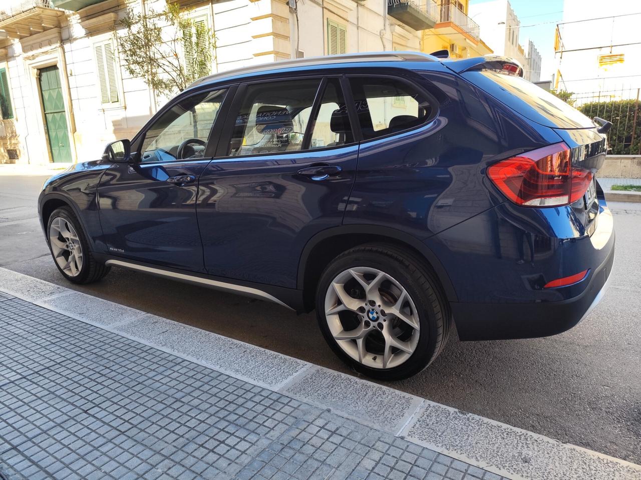 Bmw X1 sDrive18d X Line 143CV PERFETTA