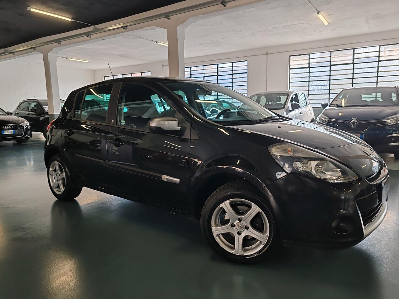 Renault Clio 1.2 16V 3 porte Luxe
