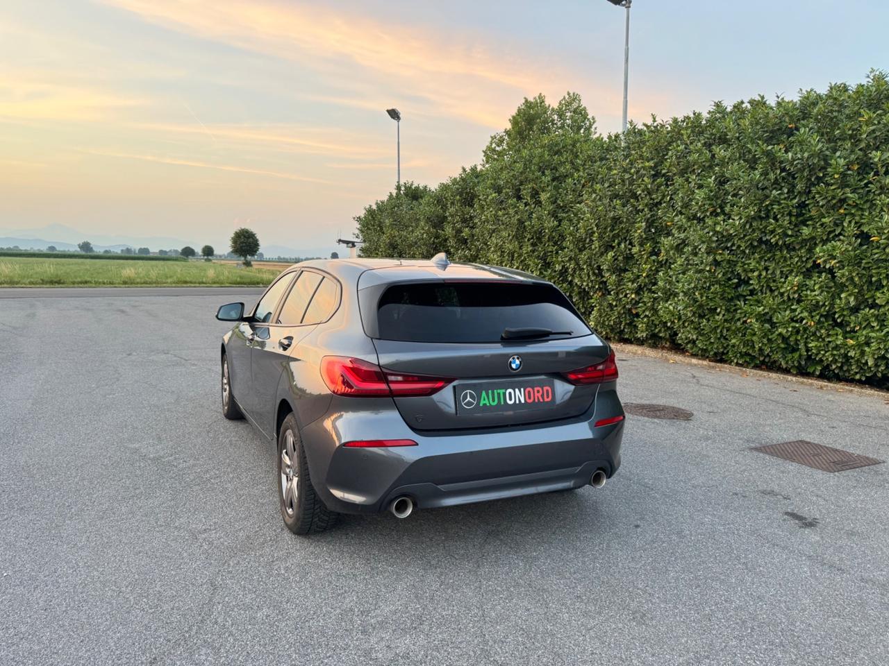 Bmw 118 118d 5p. Advantage