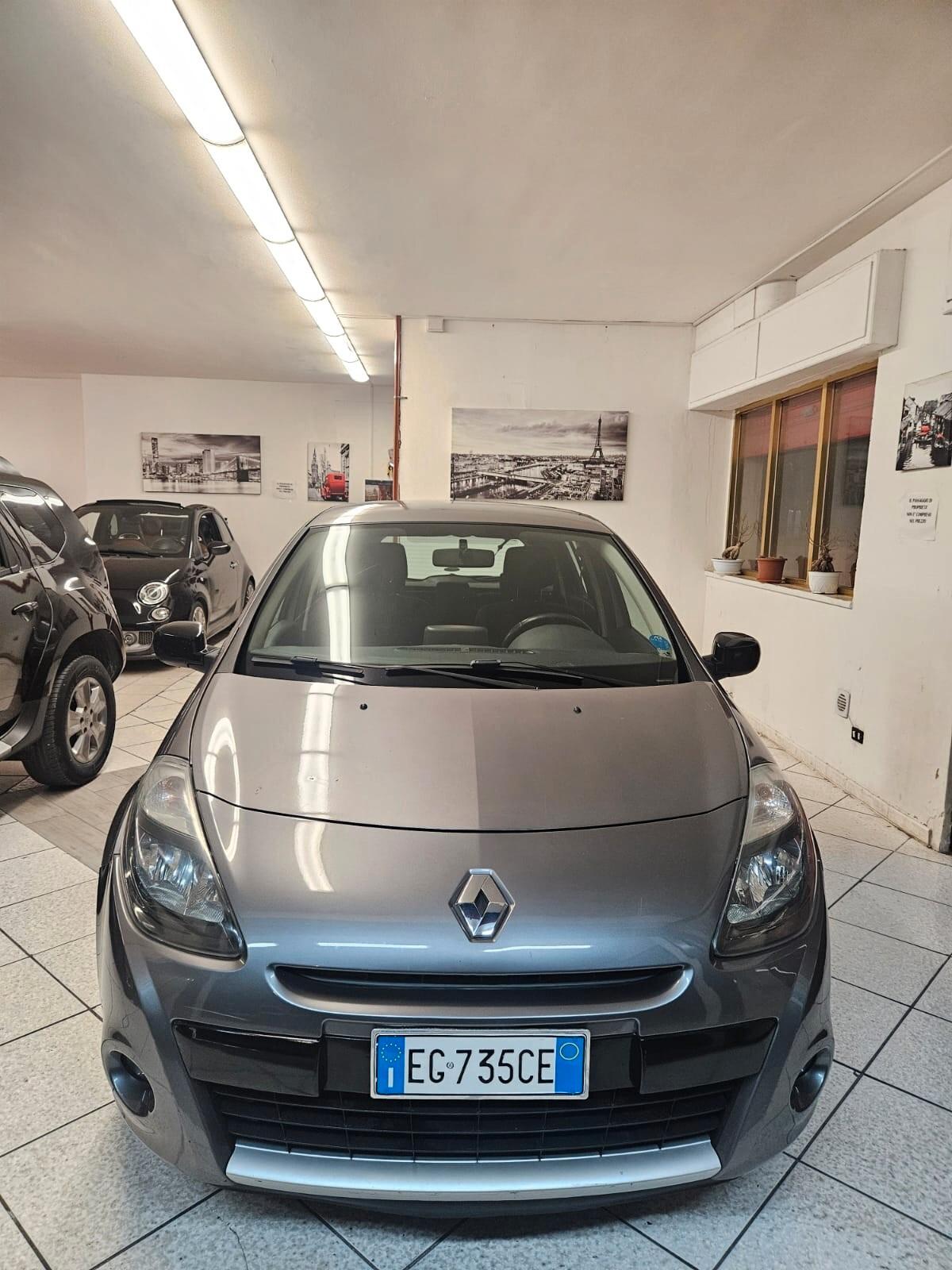 Renault Clio 5p 1.2 benz 2011 NEOPATENTATI