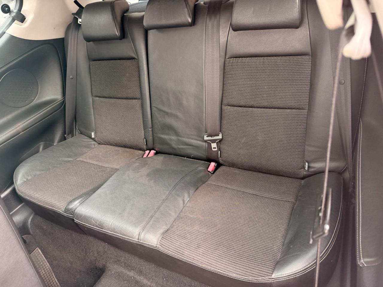 Peugeot 207 1.6 THP 150CV CC Féline