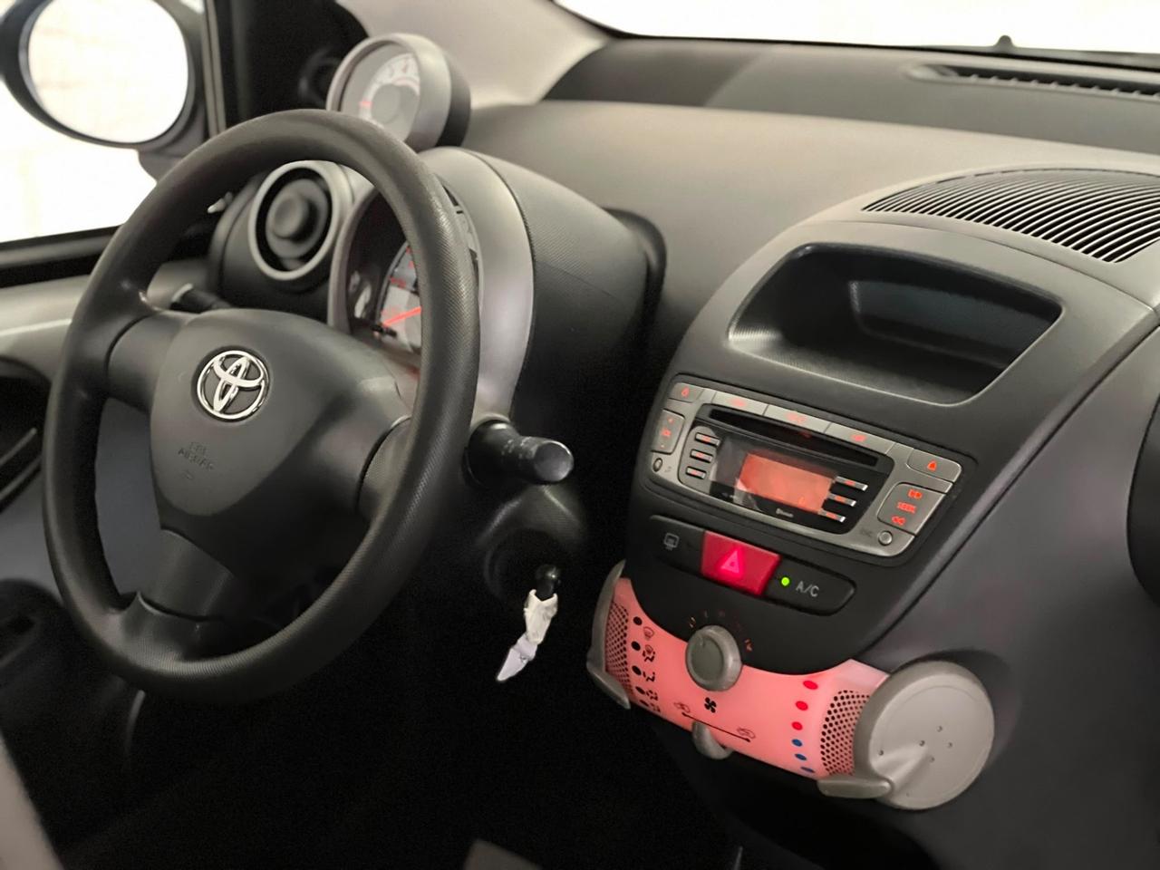 Toyota Aygo 1.0 12V VVT-i 3 porte Lounge Connect MMT