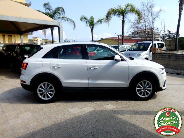 AUDI Q3 2.0 TDI 120 CV Business
