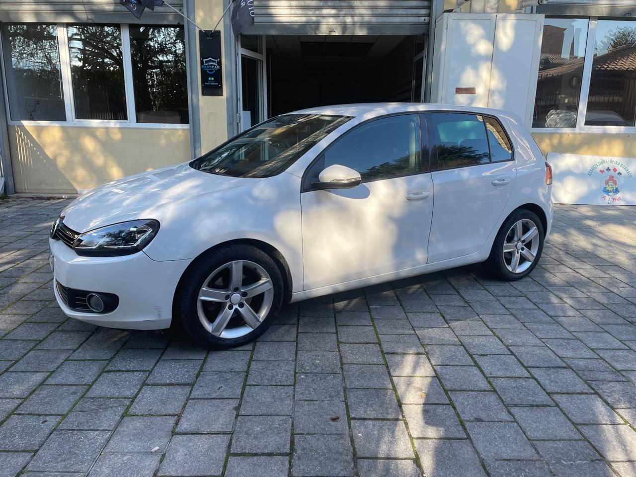 Volkswagen Golf 1.6 TDI DPF 5p. Highline