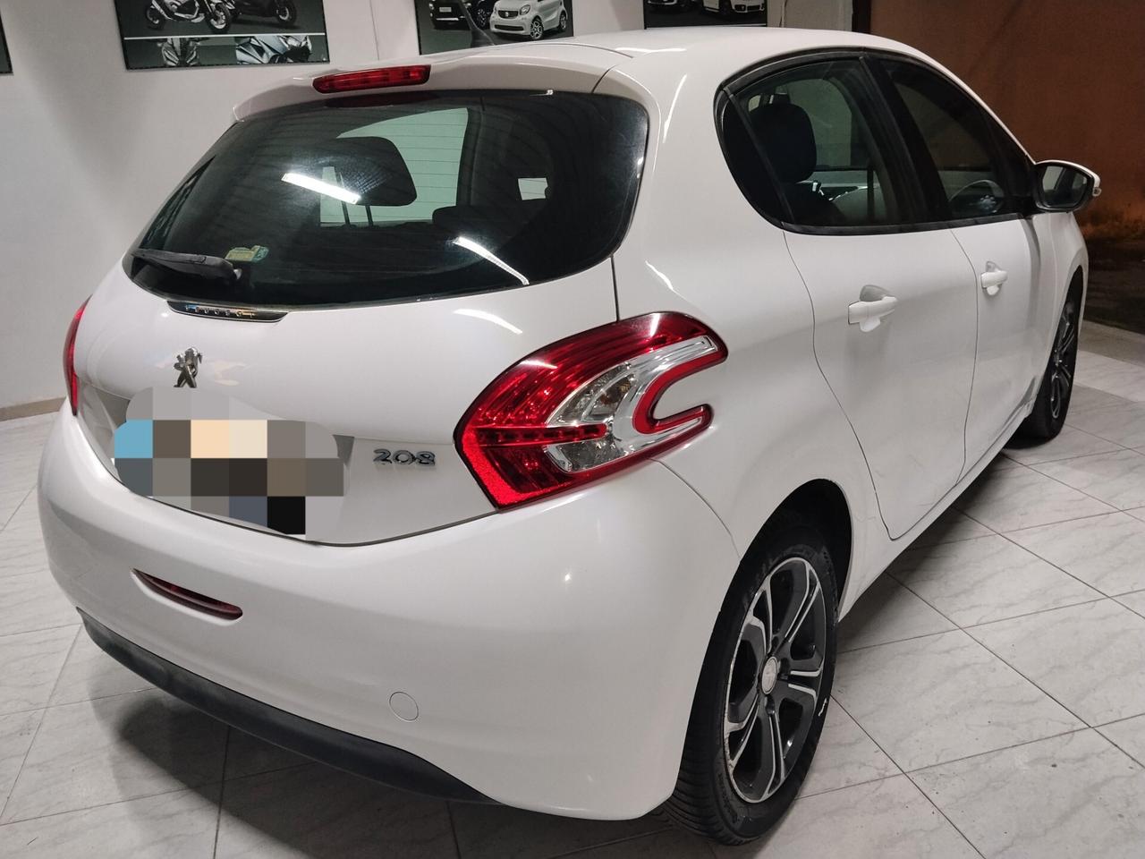 Peugeot 208 1.4 diesel 2014 CON GARANZIA