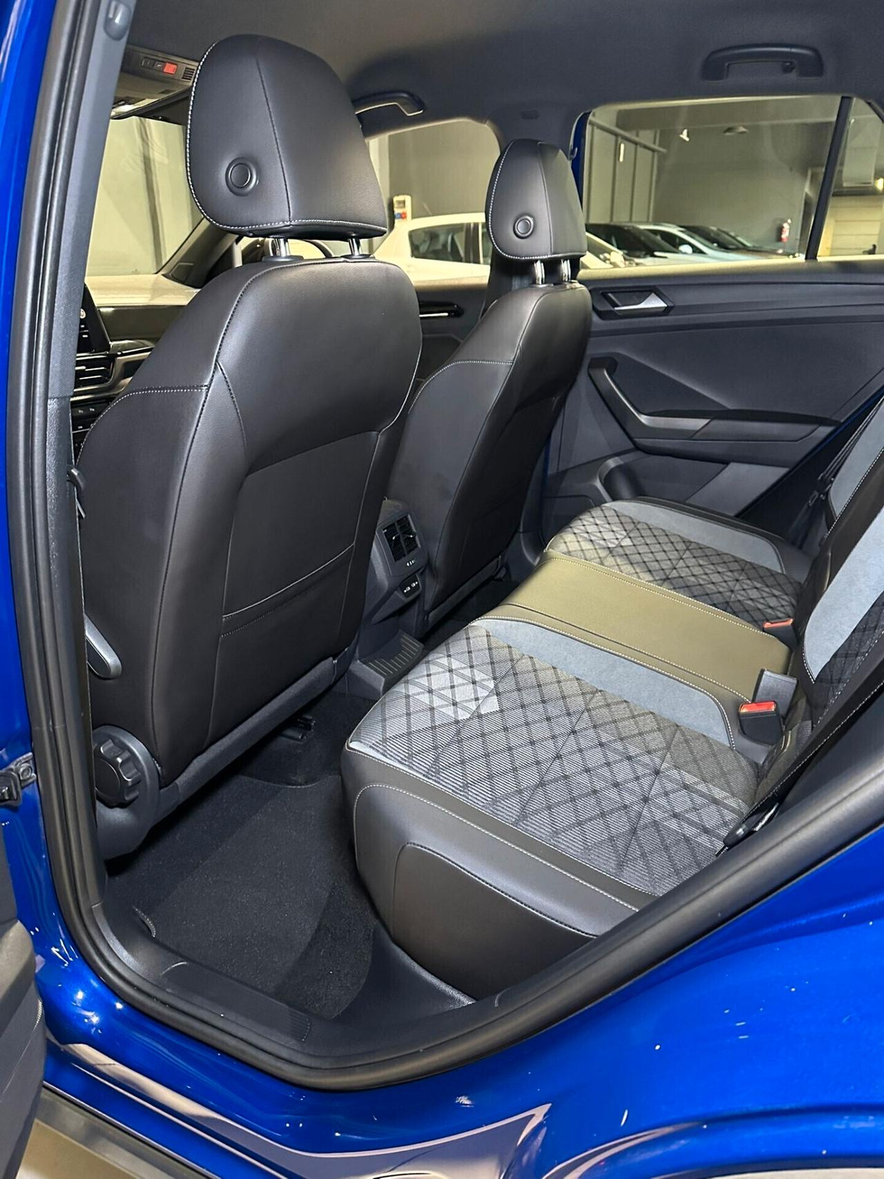 Volkswagen T-Roc 2.0 TDI SCR 150 CV DSG 4MOTION R-Line