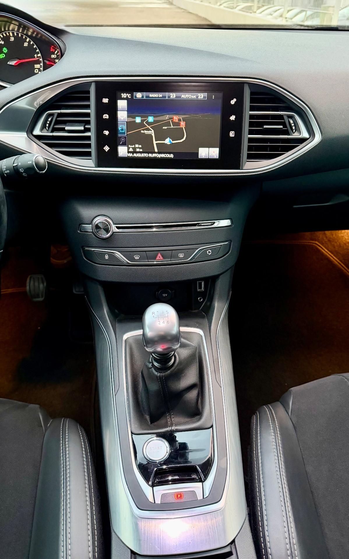 Peugeot 308 BlueHDi 150 S&S SW Allure