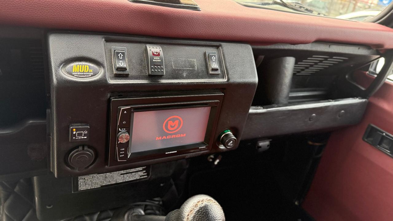 Land Rover Defender KHAN GPL