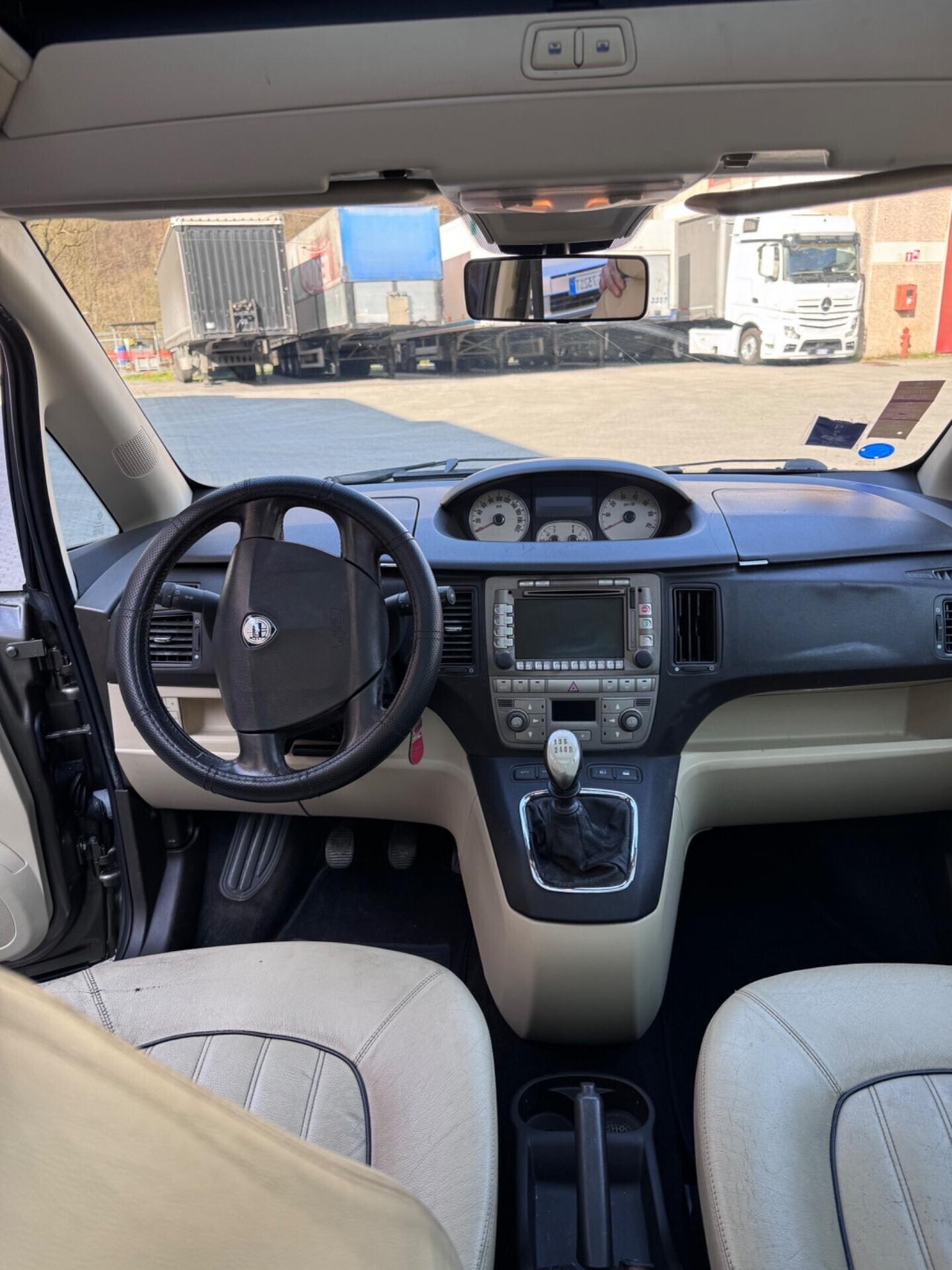 Lancia MUSA 1.4 16V Platino Plus