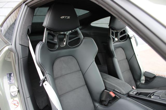 PORSCHE 911 Carrera 2 GTS MANUALE-CARBON-GUSCI