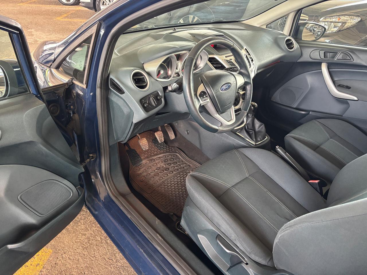 Ford Fiesta 1.2 60KW 82CV 3 porte Titanium NEOPATENTATO